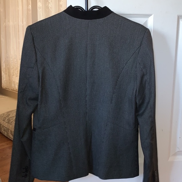 Brand new LeChateau blazer size medium - Picture 2 of 3